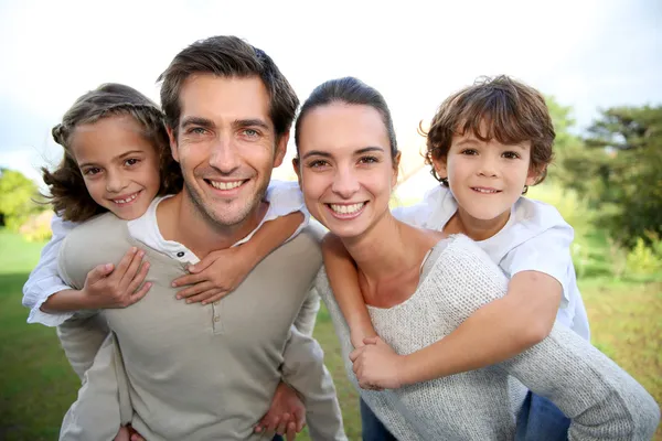Litvanya Aile Birleşimi için Gerekli Evrak ve Belgeler